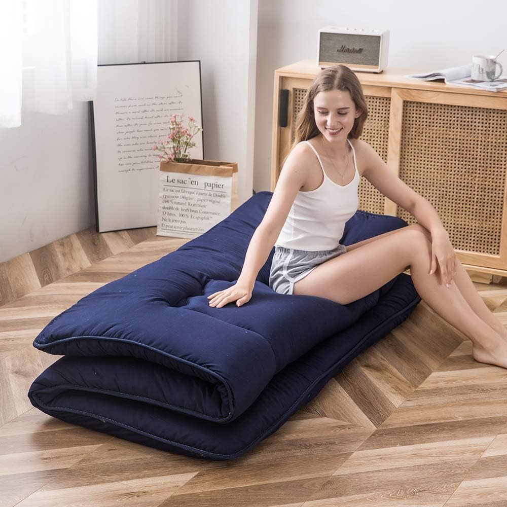 MAXYOYO Japanese Floor Mattress Futon Mattress, Thicken Tatami Mat Sleeping Pad Foldable Roll Up Mattress Boys Girls Dormitory Mattress Pad Kids Floor Lounger Pillow Bed, Navy, Queen