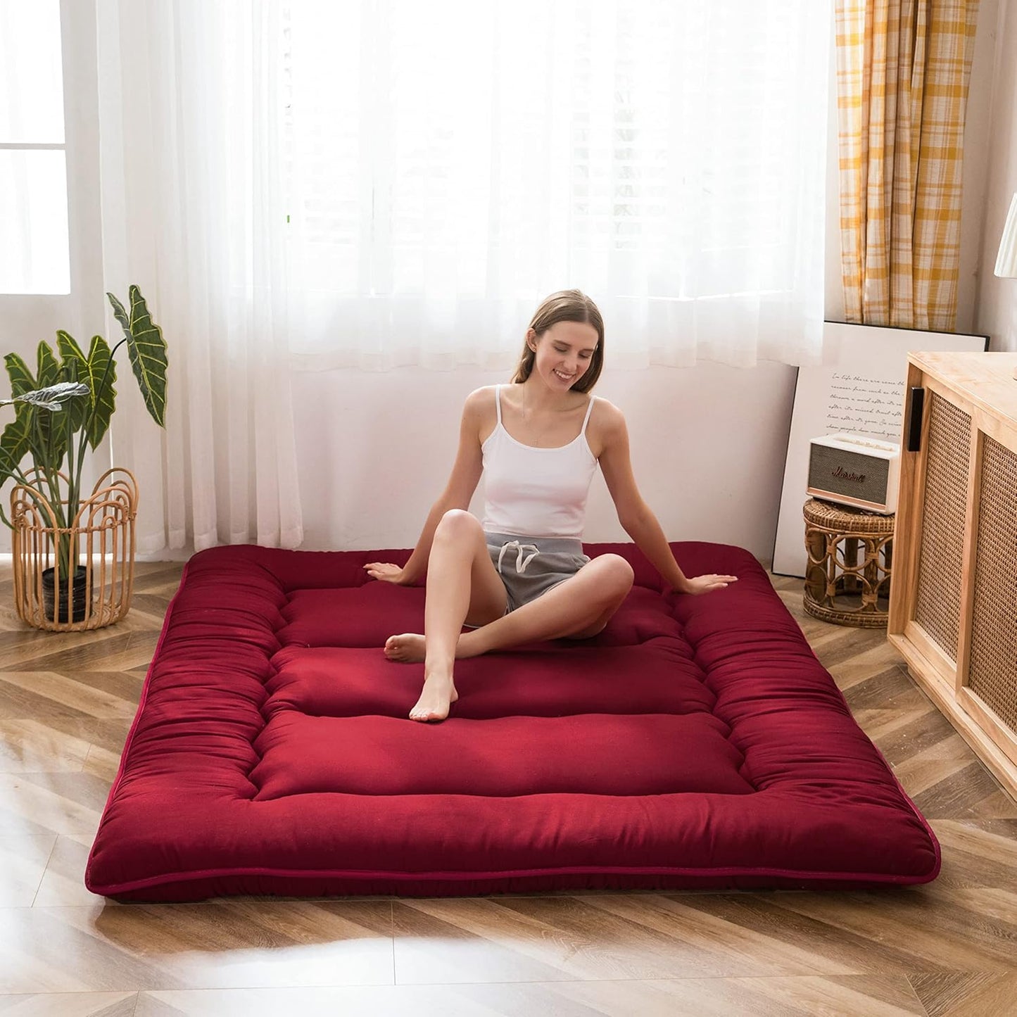 MAXYOYO Japanese Floor Mattress Futon Mattress Thicken Tatami Mat Sleeping Pad Roll Up Mattress Floor Lounger Bed Folding Couch Bed Mattress Pad for Guest Room, Burgundy, King Size